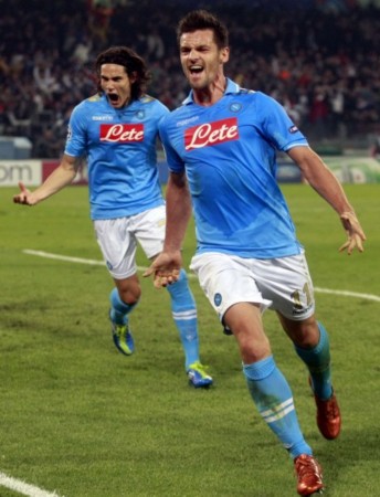 離你越來越 離你越來越